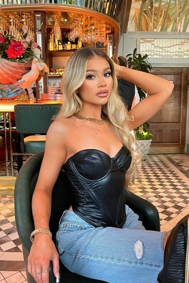 Monica-sweet, escort rusa en Madrid que ofrece sexo oral. Monica-sweet, escort rusa en Madrid que ofrece sexo oral.