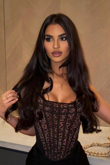 Scarlett, escort rusa en Madrid que ofrece sexo oral.