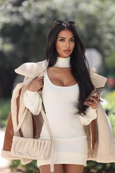 Marika, escort rusa en Madrid que ofrece masajes.