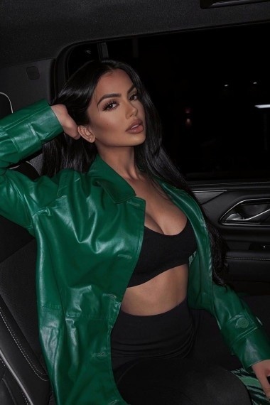 Marika, escort rusa en Madrid que ofrece sexo oral.